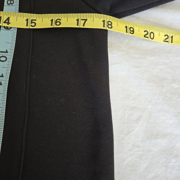 Athleta Black Textured Garment - Picture 7 of 13